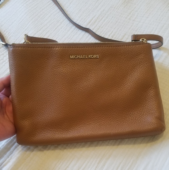 Michael kors Dual colored Bag - Picture 3 of 11